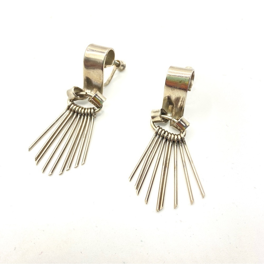 Vintage Silver Tone Metal Fringe Screw-On Earrings